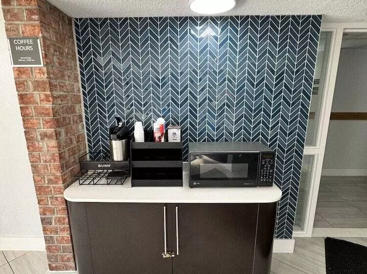 Hotelli Studio 6 Suites East Syracuse Airport