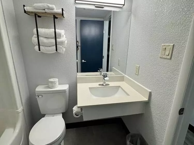 Hotelli Studio 6 Suites East Syracuse Airport