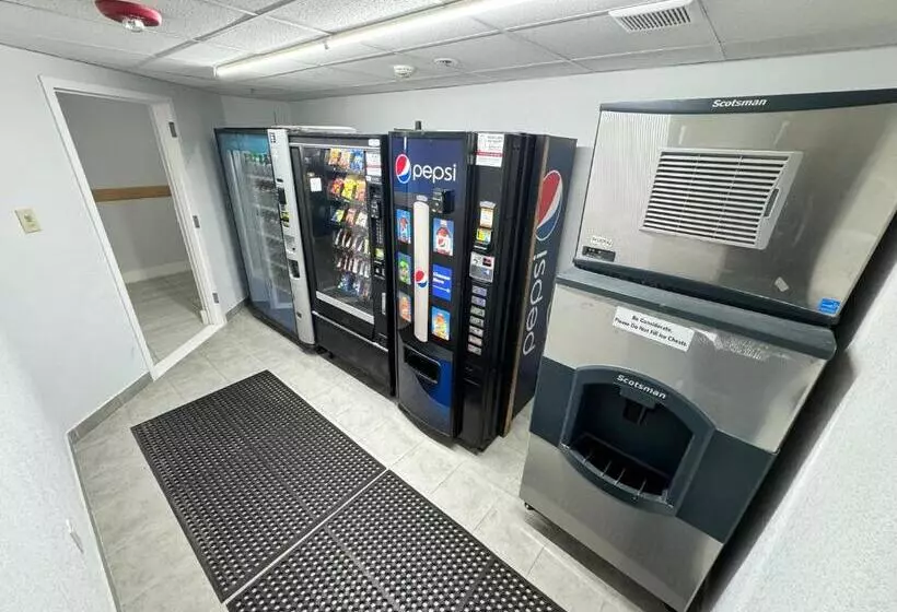 Hotelli Studio 6 Suites East Syracuse Airport