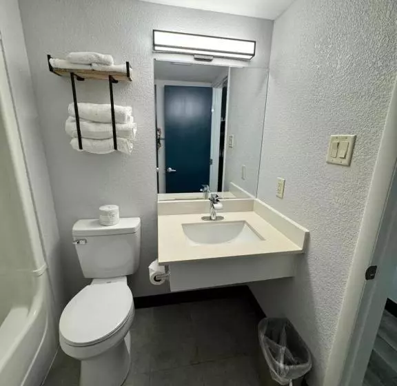 Hotelli Studio 6 Suites East Syracuse Airport