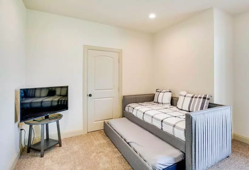 The Oasis Ranch 20 Acre Ranch In Whitewright!