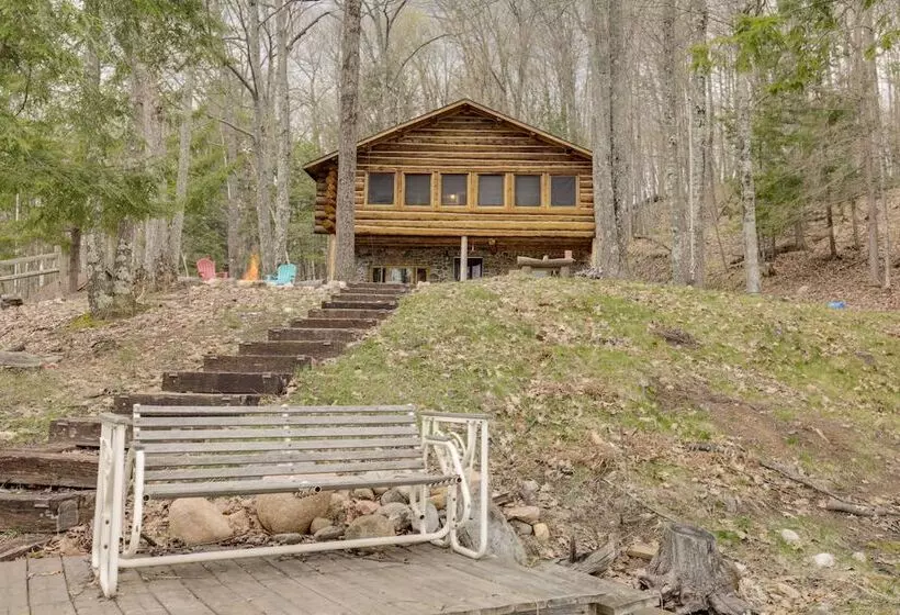 Lakefront Fence Home W/ Private Hot Tub!