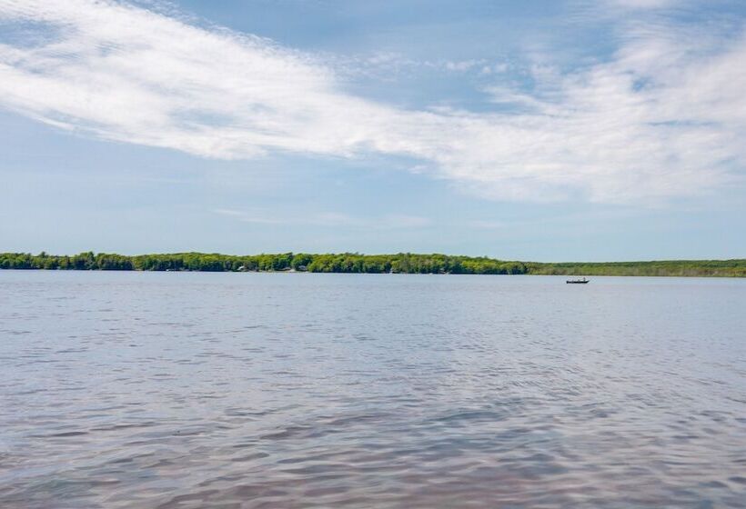 Lakefront Pearson Cottage W/ Swim Dock + Kayaks!