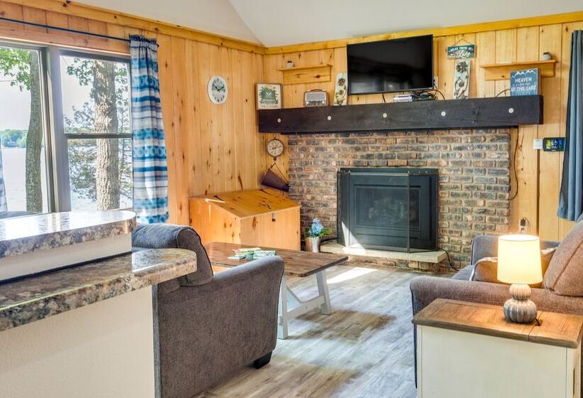 Lakefront Pearson Cottage W/ Swim Dock + Kayaks!