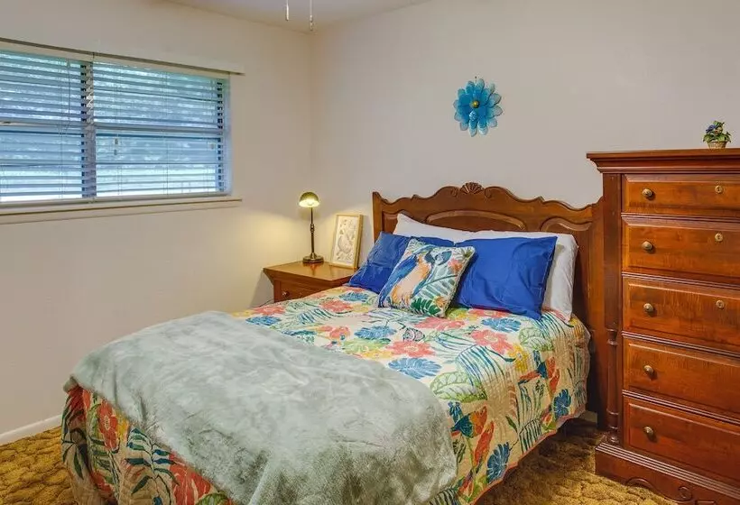 Pet Friendly Cartwright Home W/ Private Backyard!