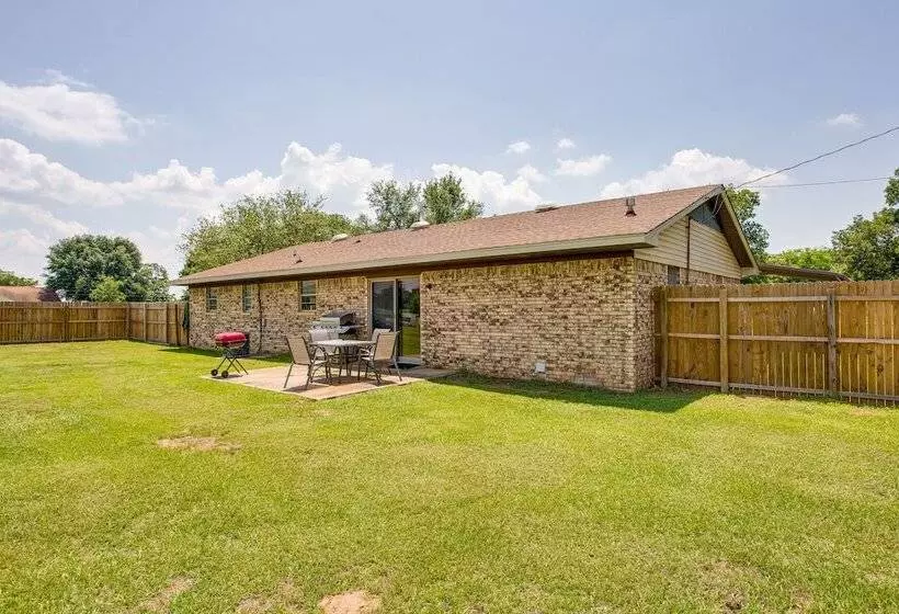 Pet Friendly Cartwright Home W/ Private Backyard!