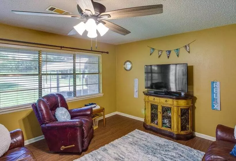 Pet Friendly Cartwright Home W/ Private Backyard!