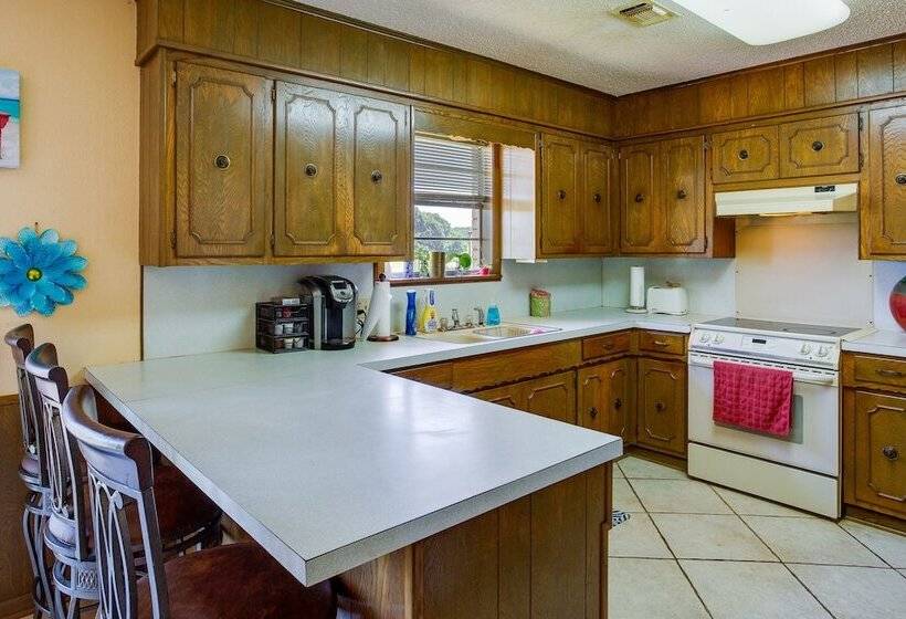 Pet Friendly Cartwright Home W/ Private Backyard!