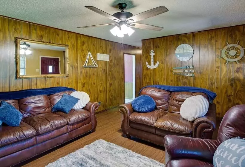 Pet Friendly Cartwright Home W/ Private Backyard!