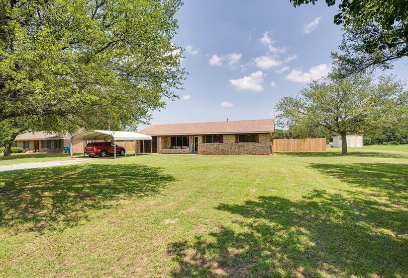 Pet Friendly Cartwright Home W/ Private Backyard!