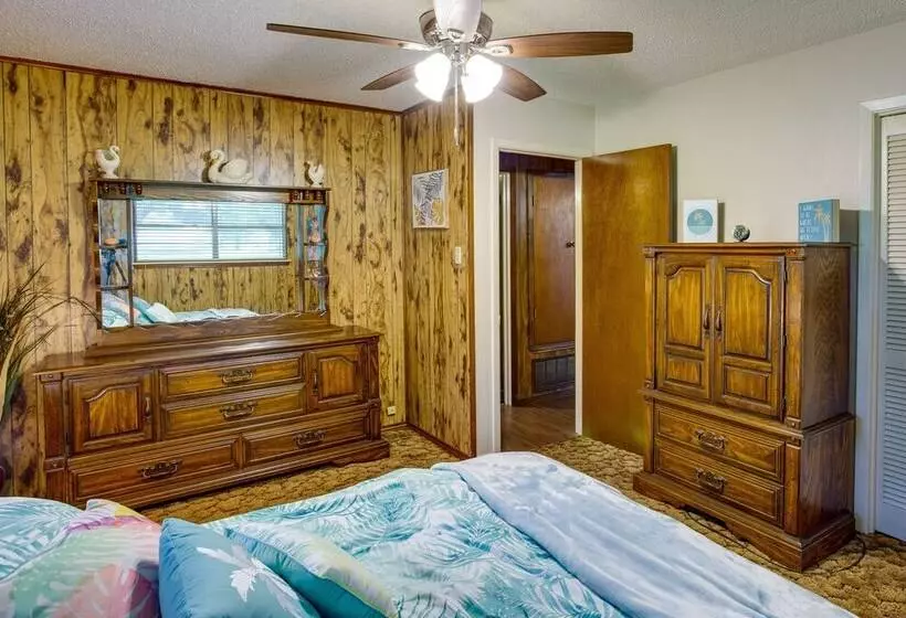 Pet Friendly Cartwright Home W/ Private Backyard!