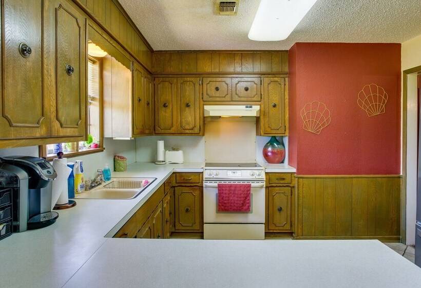 Pet Friendly Cartwright Home W/ Private Backyard!