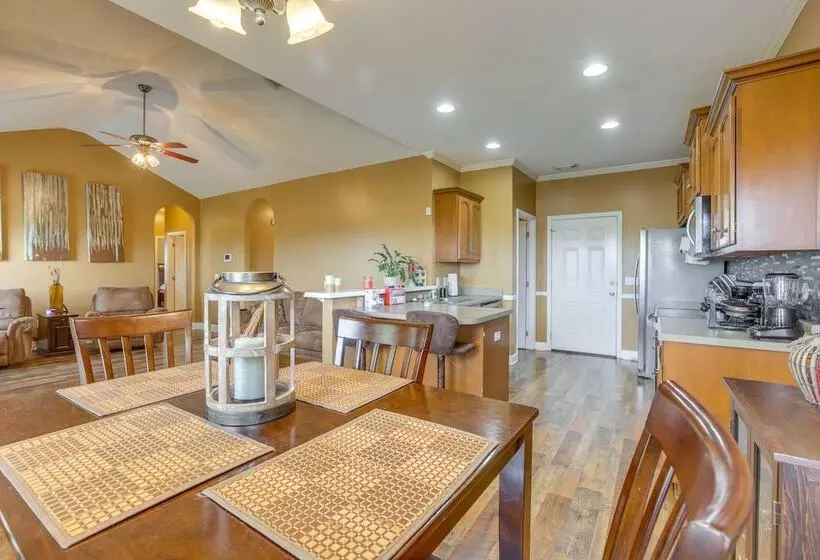 Pet Friendly Moundville Home W/ Fenced Backyard!