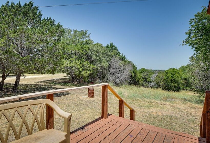 Screened In Deck & Dock Access: Texas Home!