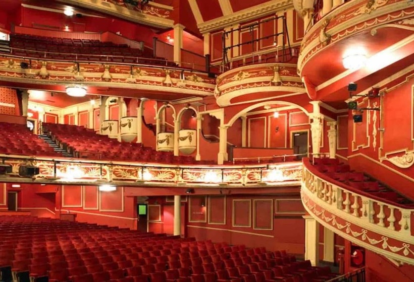 اقامتگاه Rose Cottage 5 Person, City Centre With Parking