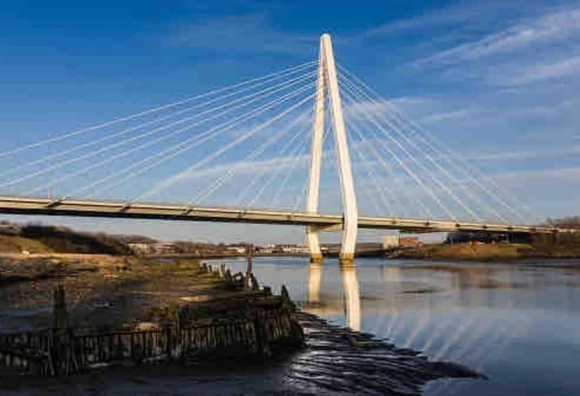 اقامتگاه Rose Cottage 5 Person, City Centre With Parking