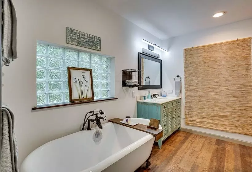 Secluded Marathon Hideaway W/ Fire Pit + Views!