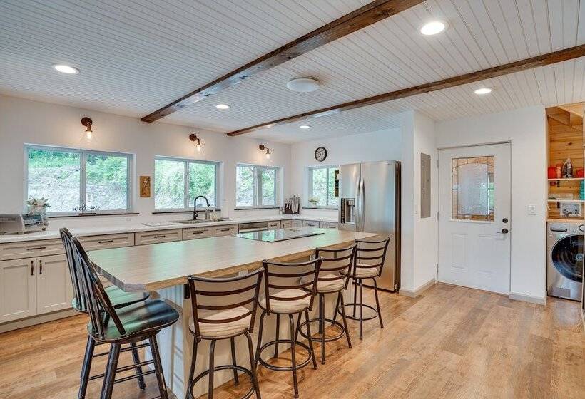 Secluded Marathon Hideaway W/ Fire Pit + Views!