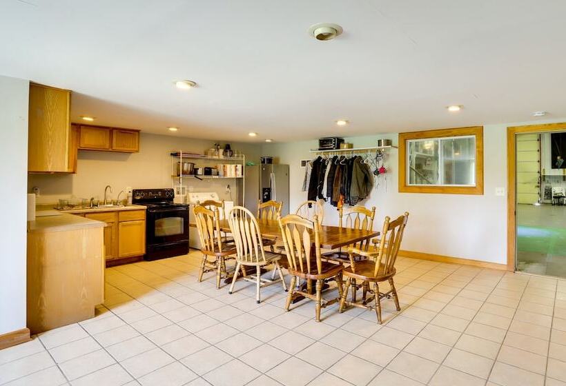 Wfh Friendly Lawrence Escape W/ Lake Access