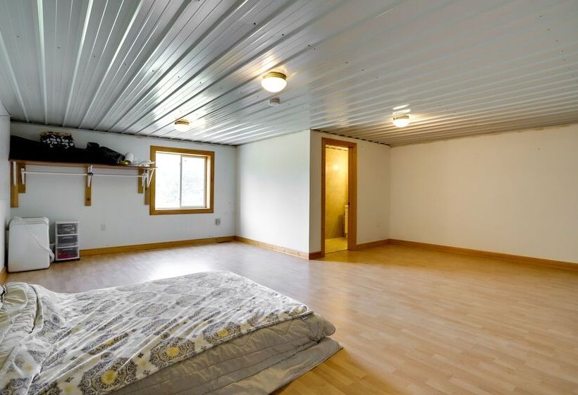 Wfh Friendly Lawrence Escape W/ Lake Access