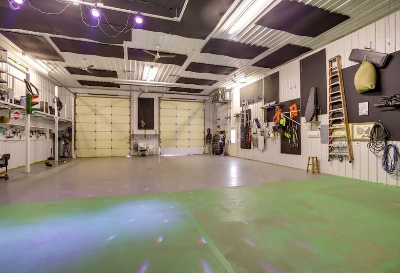 Wfh Friendly Lawrence Escape W/ Lake Access