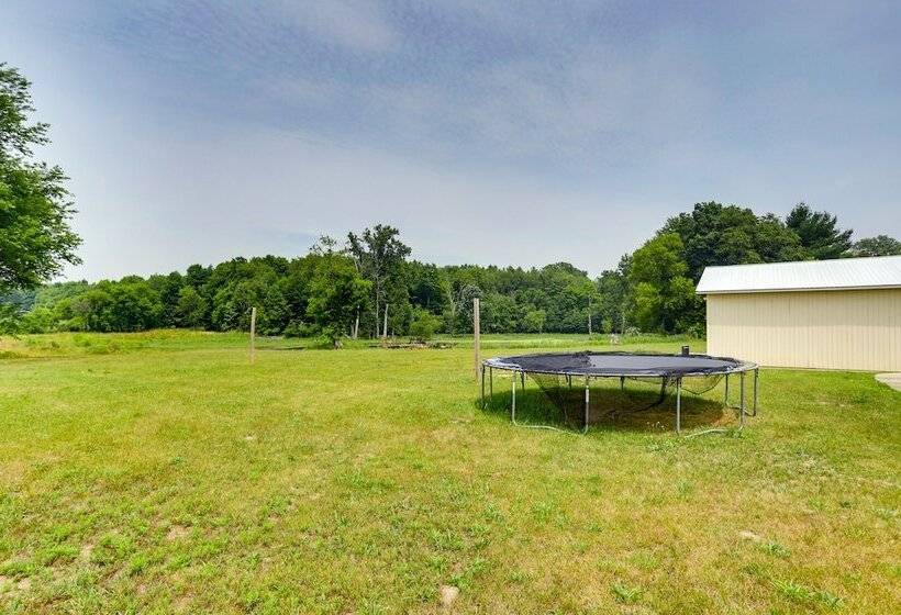 Wfh Friendly Lawrence Escape W/ Lake Access