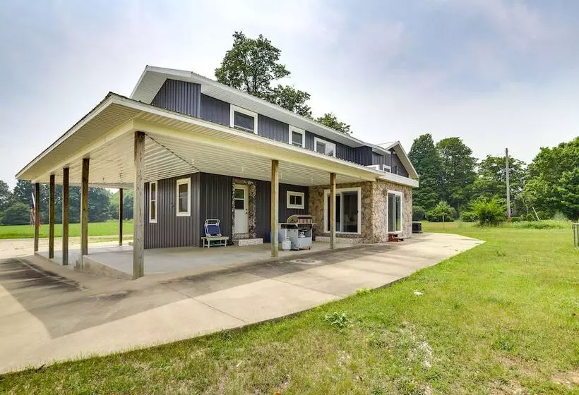 Wfh Friendly Lawrence Escape W/ Lake Access