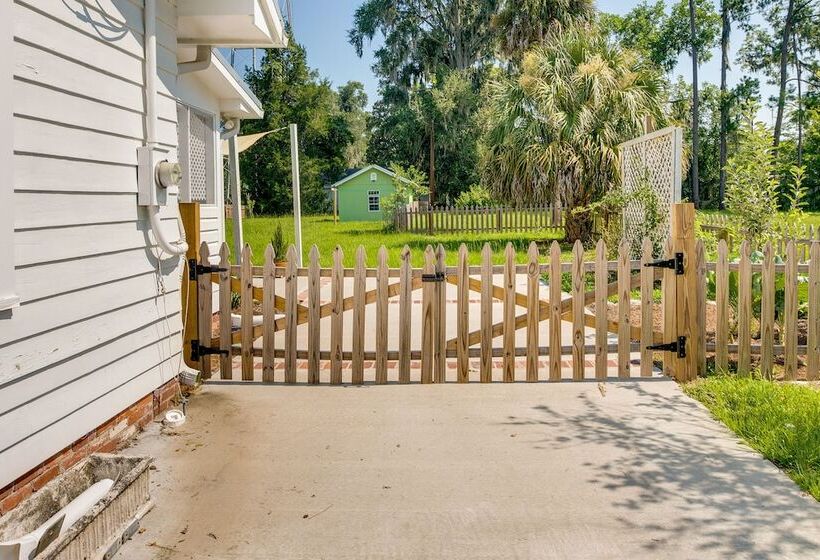 White Springs Gem W/ Patio & Screened Porch!
