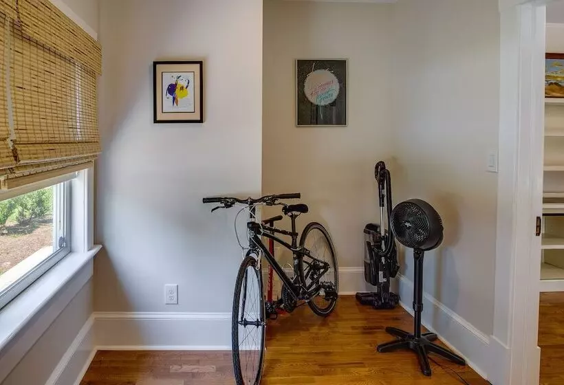 White Springs Gem W/ Patio & Screened Porch!