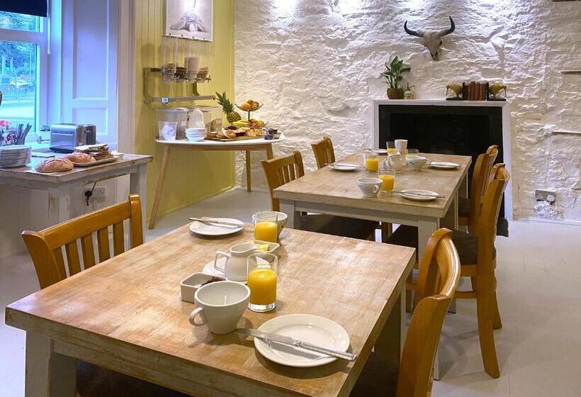 Red Lion, Coorie Inn