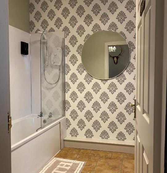 Red Lion, Coorie Inn