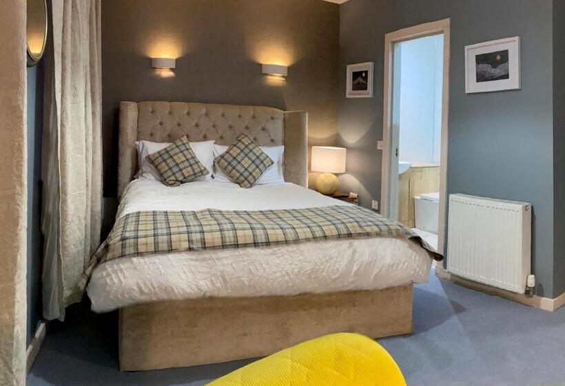 Red Lion, Coorie Inn