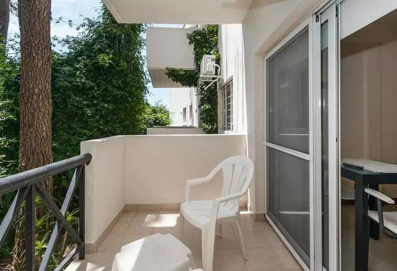هتل Colina Blanca Apart