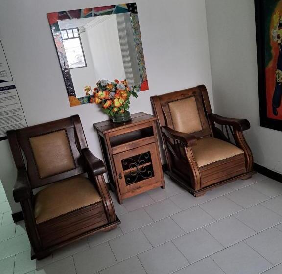 فندق Exito Barranquilla