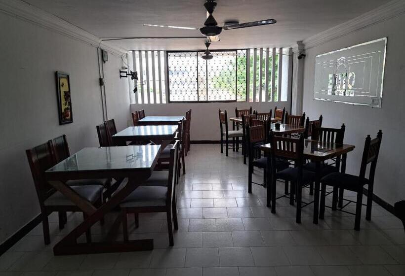 فندق Exito Barranquilla