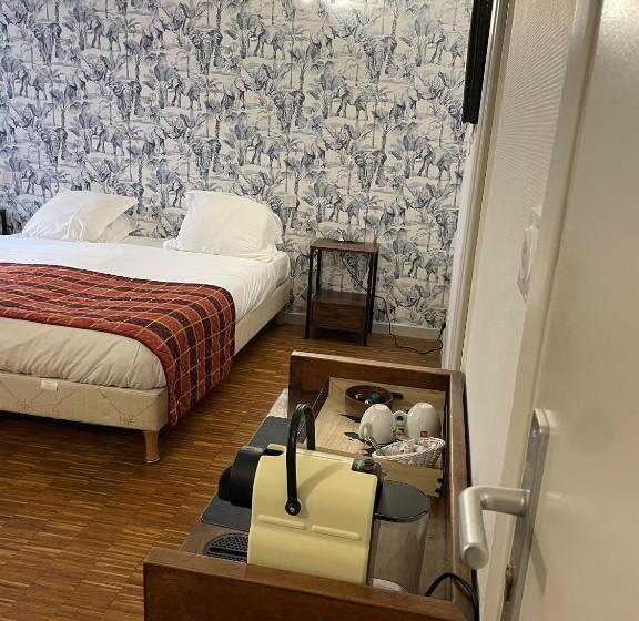 Отель Hôtel De L Horloge