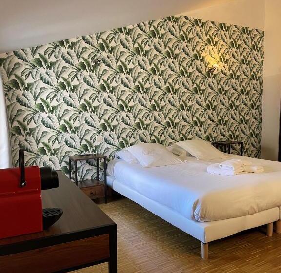 Отель Hôtel De L Horloge