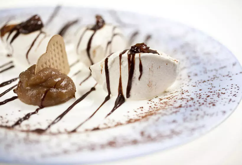 Hotelli La Scottiglia E Ristorante