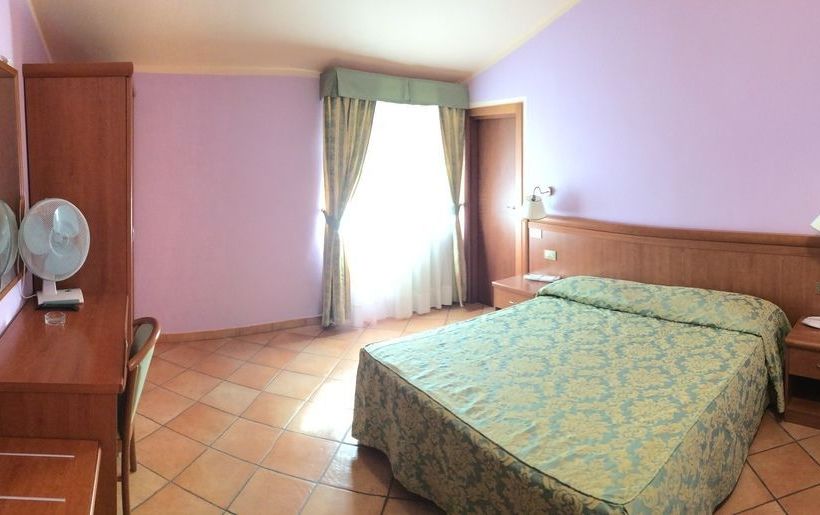 酒店 La Scottiglia E Ristorante