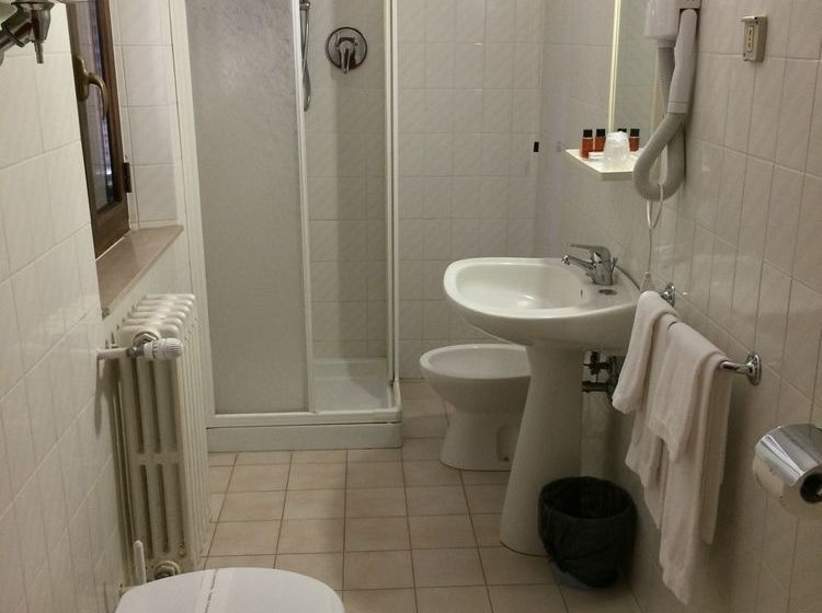 酒店 La Scottiglia E Ristorante