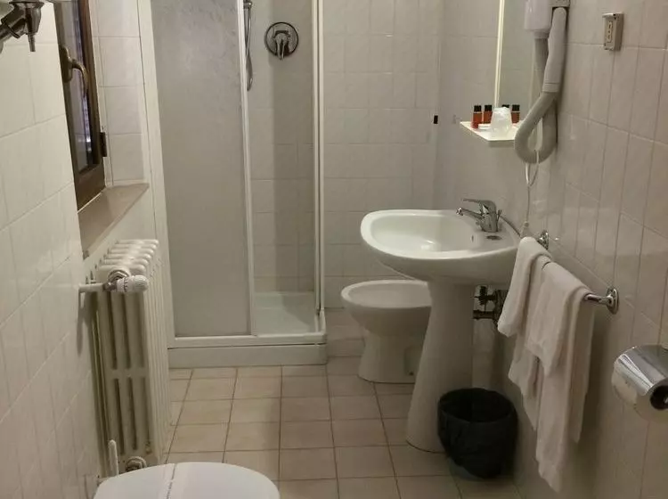 Hotelli La Scottiglia E Ristorante