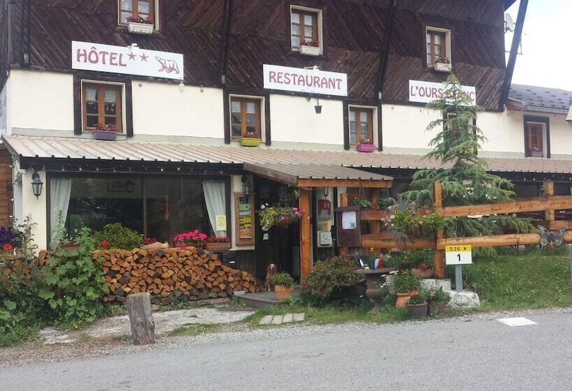 ホテル L'ours Blanc