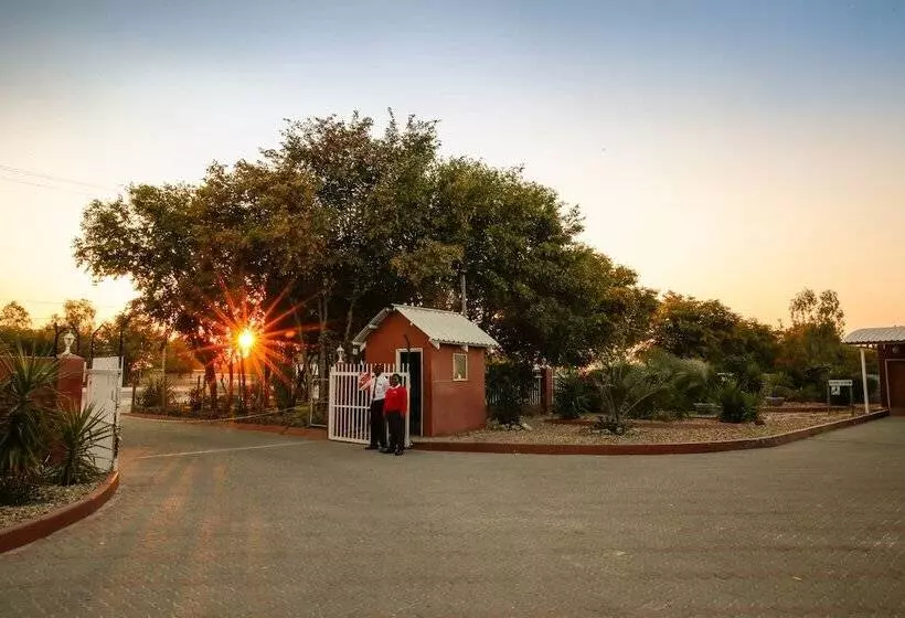 هتل Mokoro Lodge