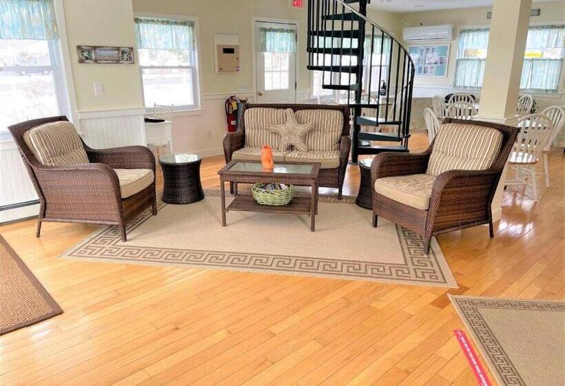 فندق The Escape Inn