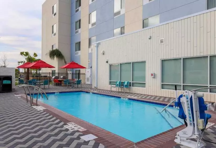Hotelli Towneplace Suites By Marriott Mcallen Edinburg