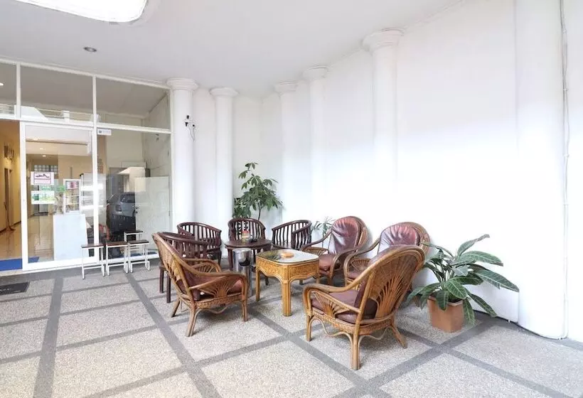 Mador Malang Dorm Hostel