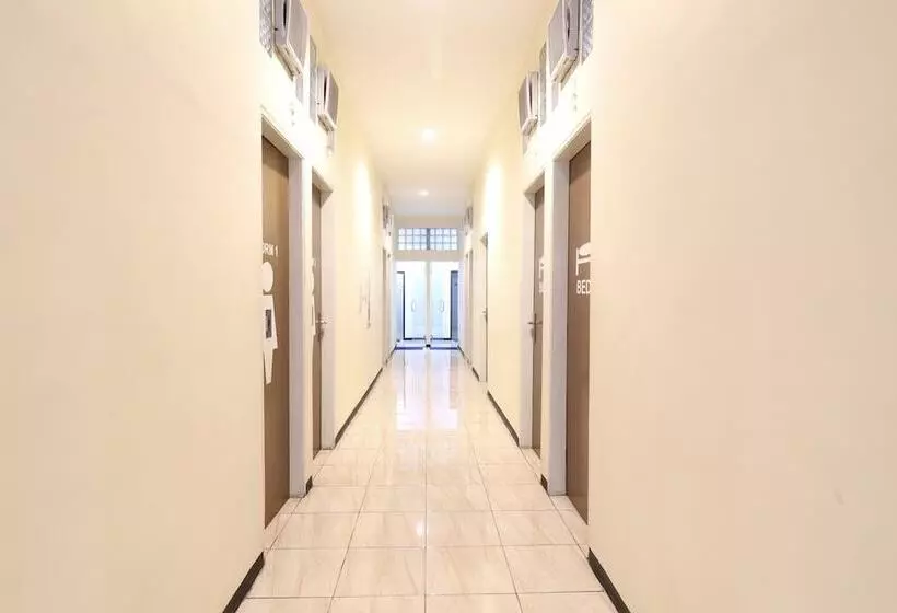 Mador Malang Dorm Hostel
