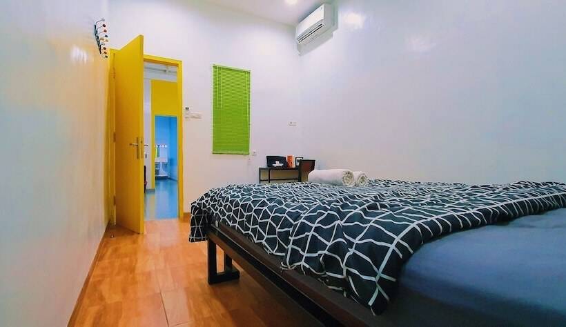 Mador Malang Dorm Hostel