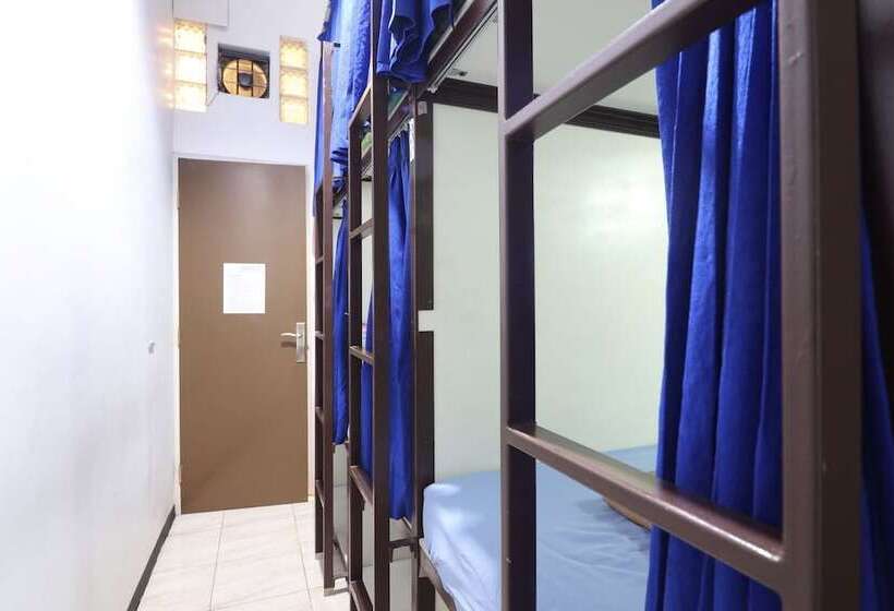 Mador Malang Dorm Hostel