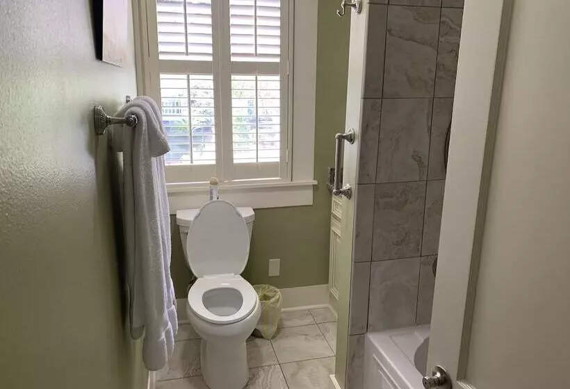 The Good House B&b